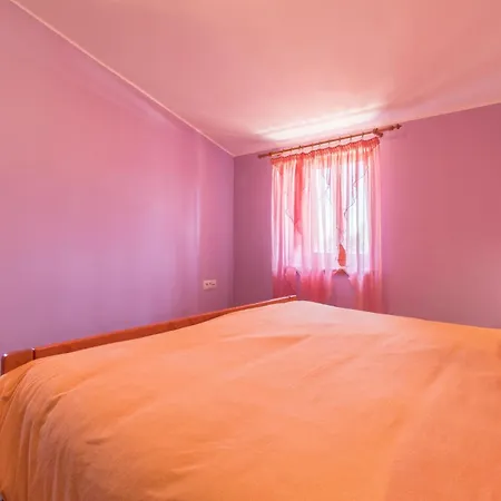 펜션 4 Bedroom Awesome In Pula *